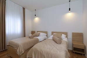 Biệt thự | 5 phòng ngủ, bàn ủi/dụng cụ ủi quần áo 