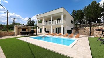 Villa | Pool | Indoor pool, outdoor pool