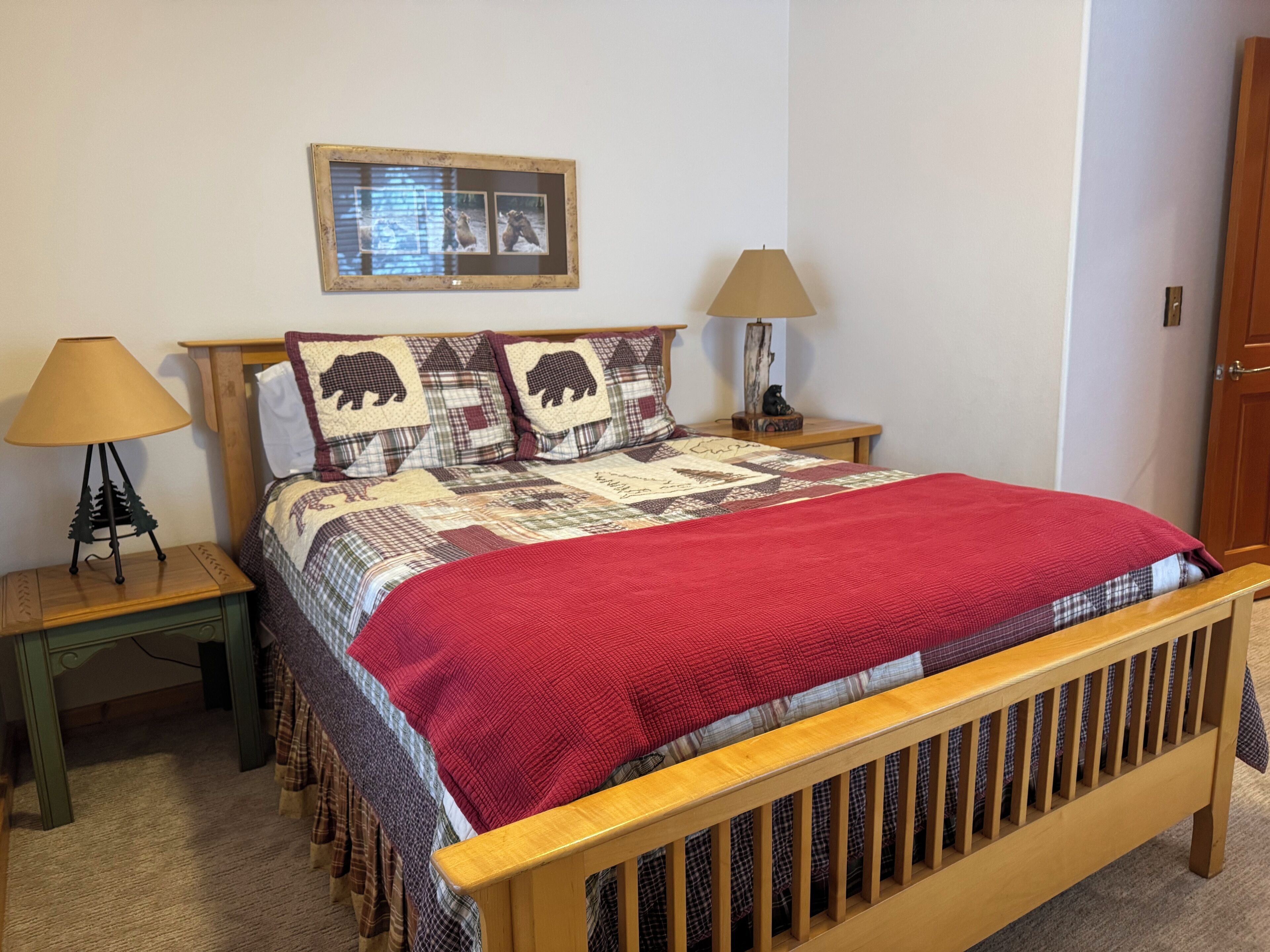 3 habitaciones, tabla de planchar con plancha, wifi y ropa de cama 