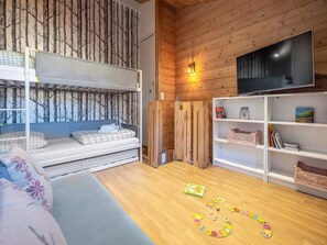 Apartment | Living room - Comfortable Duplex in the City-center of Chamonix (Chamonix-Mont-Blanc)