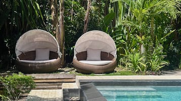 2 piscine all'aperto