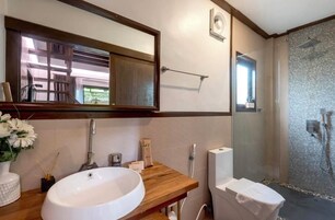 Shower, towels, soap, shampoo