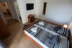 House - Holiday Home Lantina With Pool (Novigrad)