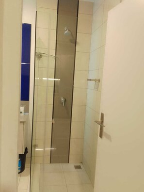 Unclassified image, 4 of 6, button