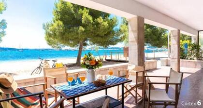 Apartment Bel: First Line in Pine Walk