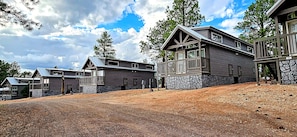Exterior - Forest View Luxury Cabin (Williams)