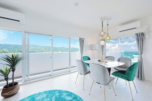 Premium Condo, Balcony, Resort View | Dining - Crystal Exe Nankishirahama2 (Shirahama)