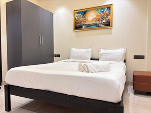 Unclassified image, 3 of 39, button - Fortune Home Service Apartment 3BHK, J-130 Saket (New Delhi)