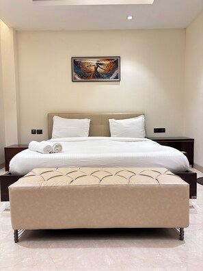 Unclassified image, 5 of 39, button - Fortune Home Service Apartment 3BHK, J-130 Saket (New Delhi)