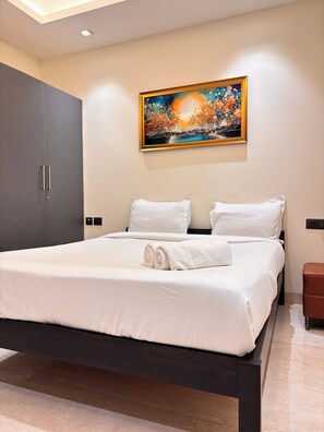 Unclassified image, 2 of 39, button - Fortune Home Service Apartment 3BHK, J-130 Saket (New Delhi)