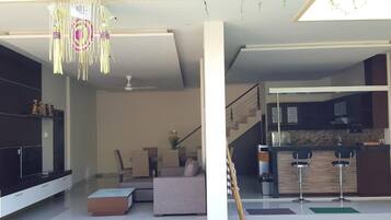 Villa, 3 Bedrooms, Private Pool, Garden View | Interior