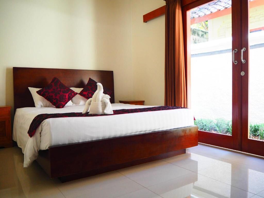 In-room safe, iron/ironing board, free WiFi