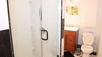 HÄrtork, handdukar, tvÄl och toalettpapper