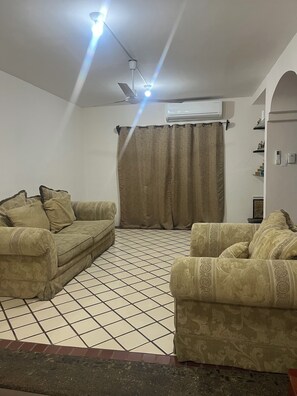 TV - Casa Serena | Peaceful & Cozy Home Near Everything (Mazatlán)