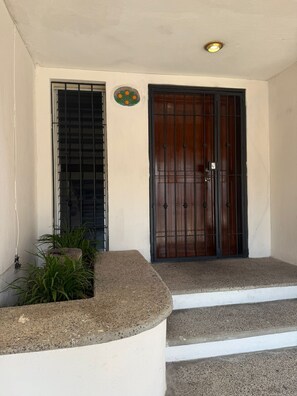 Exterior detail - Casa Serena | Peaceful & Cozy Home Near Everything (Mazatlán)