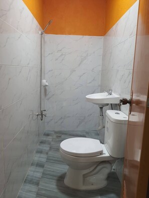 Towels, soap, toilet paper - NEWLY RENOVATED ROOMS NOW OPEN FOR INQUIRIES AND RESERVATIONS (Angeles Pampanga)