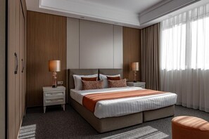 Suite, Balcony, City View | In-room safe, iron/ironing board, free WiFi