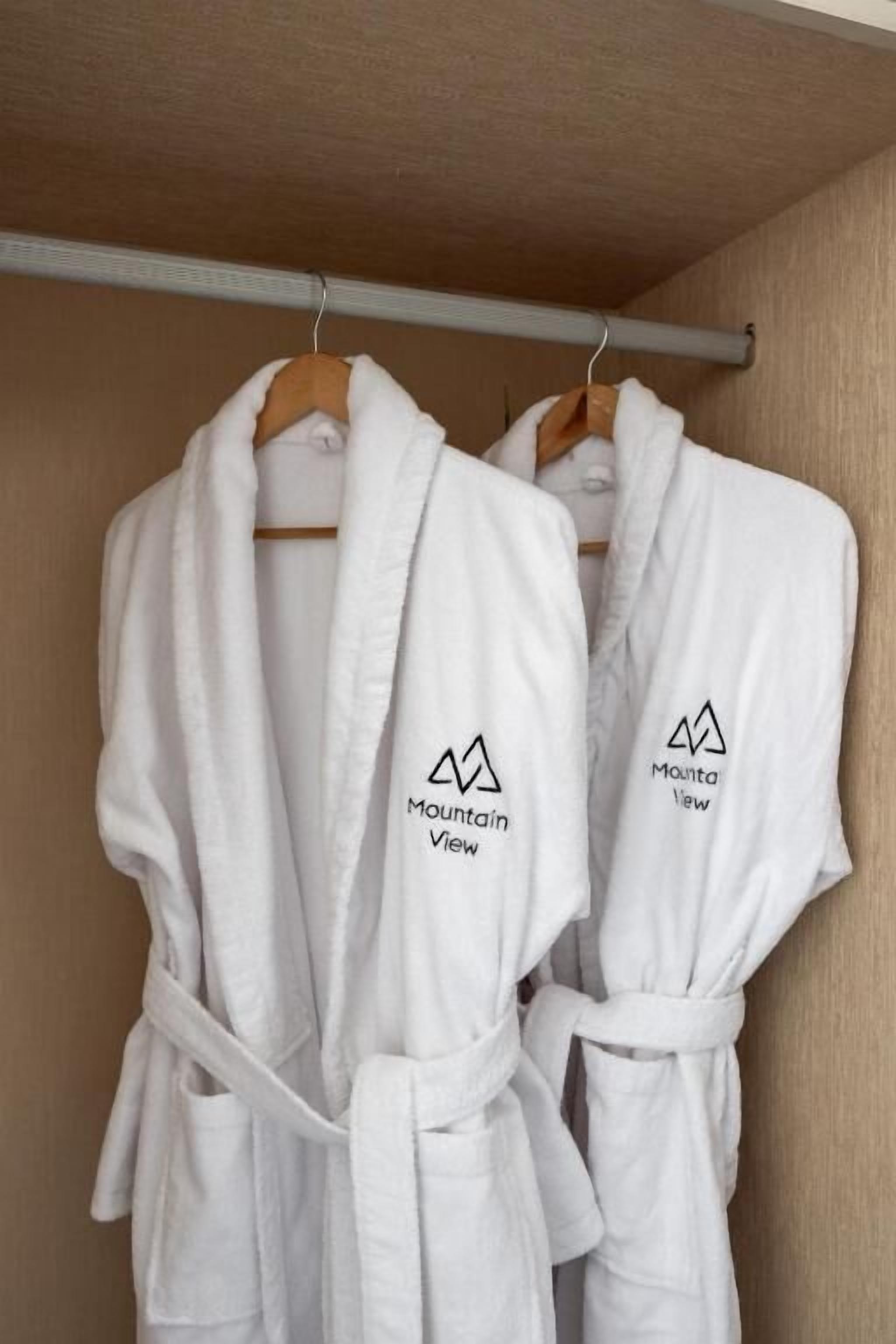 Comfort Double Room | Bathroom amenities | Slippers