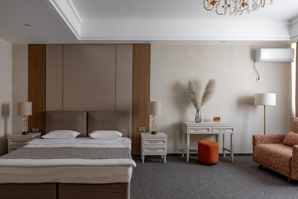 Deluxe Room, City View | In-room safe, iron/ironing board, free WiFi