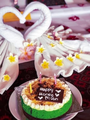 Huone, 1 makuuhuone, tupakointi sallittu, näköala uima-altaalle | Sekalaista