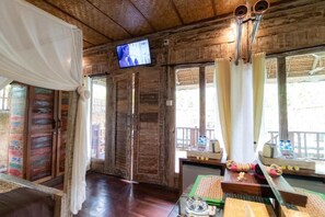 Kamar, 1 kamar tidur, Boleh Merokok, pemandangan kolam renang | Fasilitas kamar