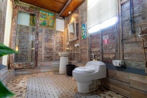 Bathroom - Room-deluxe Room With Pool View at Ubud (Ubud)