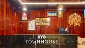 House | Meja sambut tetamu