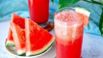 Bungalow, 2 Bedrooms, Smoking | Food and drink