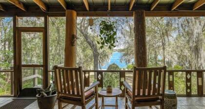 A unique vacation resort- former Florida Governorâs family estate lake house