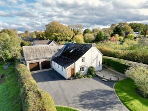 Unclassified image, 5 of 17, button - Priory Cottage, Clifford 
Beautiful Detached 4-Bed Retreat Near Hay-on-Wye (Clifford)