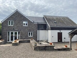 Exterior - Priory Cottage, Clifford 
Beautiful Detached 4-Bed Retreat Near Hay-on-Wye (Clifford)