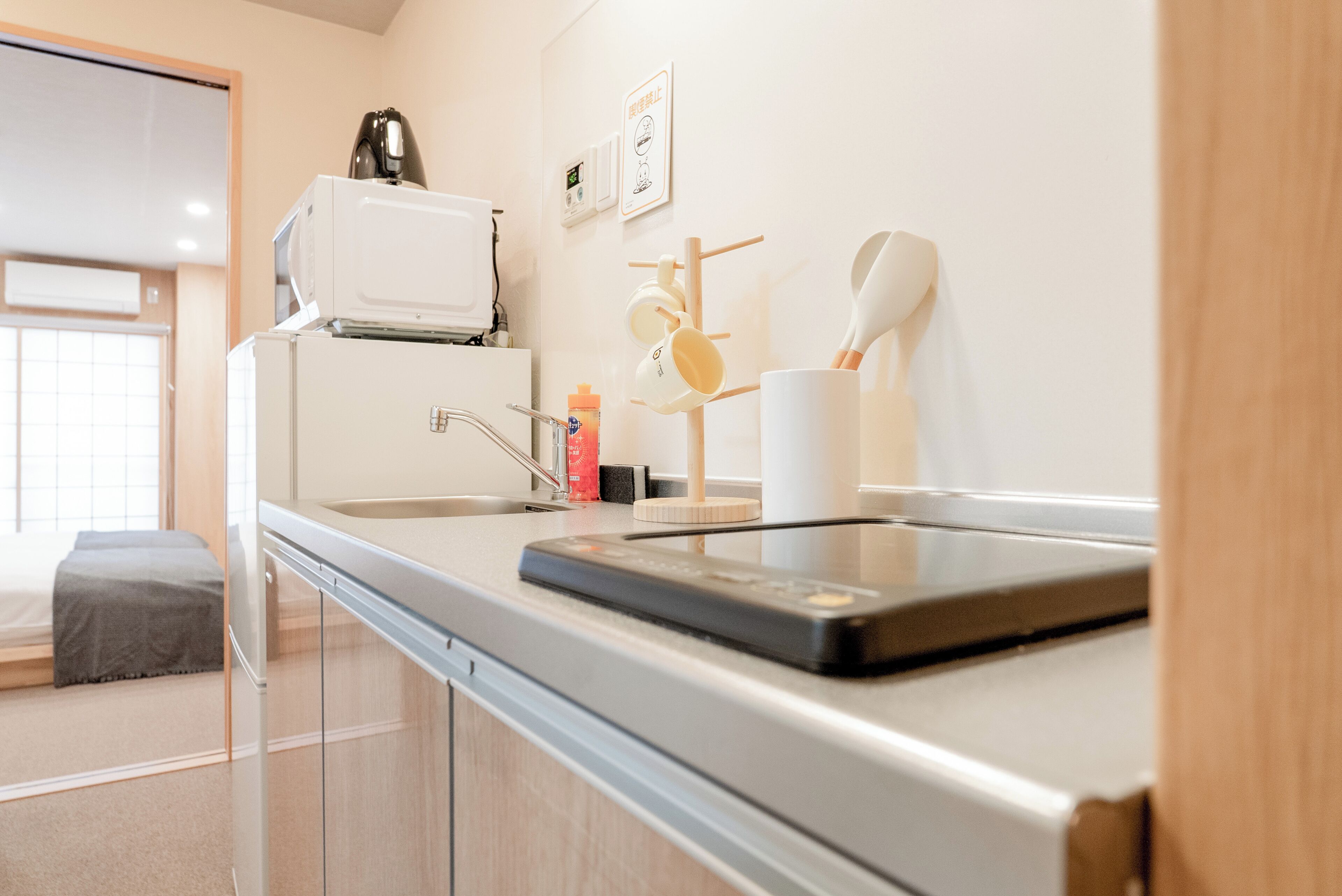 Fridge, microwave, stovetop, cookware/dishes/utensils