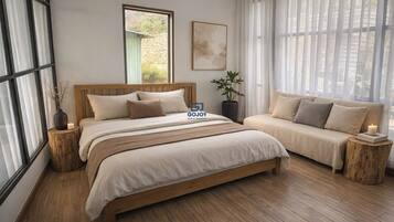 Luxury House, Mountain View | Individually decorated, individually furnished, laptop workspace