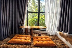 Lyxhus - utsikt mot bergen