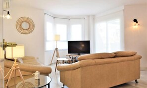 Living area - Duplex Penthouse in Los Naranjos (Marbella)