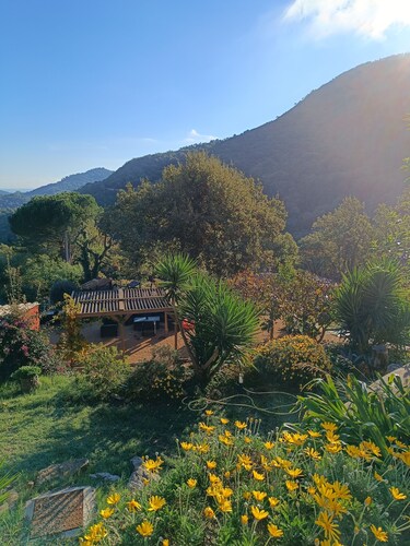 Villa Alexandra, room for rent, 10 min from the lake, Wedding, Hiking, Hunting.