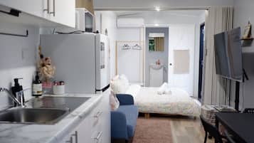 1 habitación, wifi y ropa de cama
