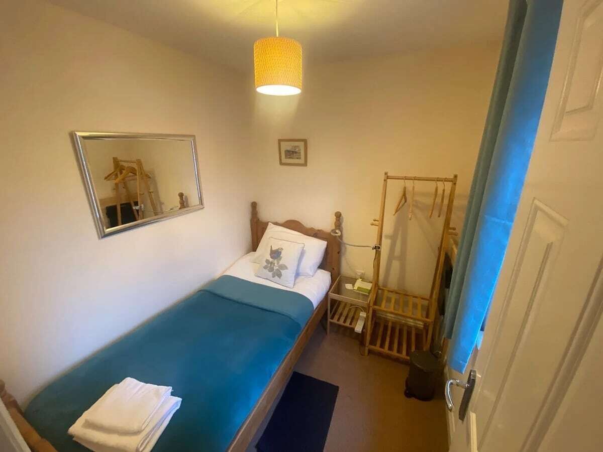 3 chambres, fer et planche à repasser, Wi-Fi, draps fournis