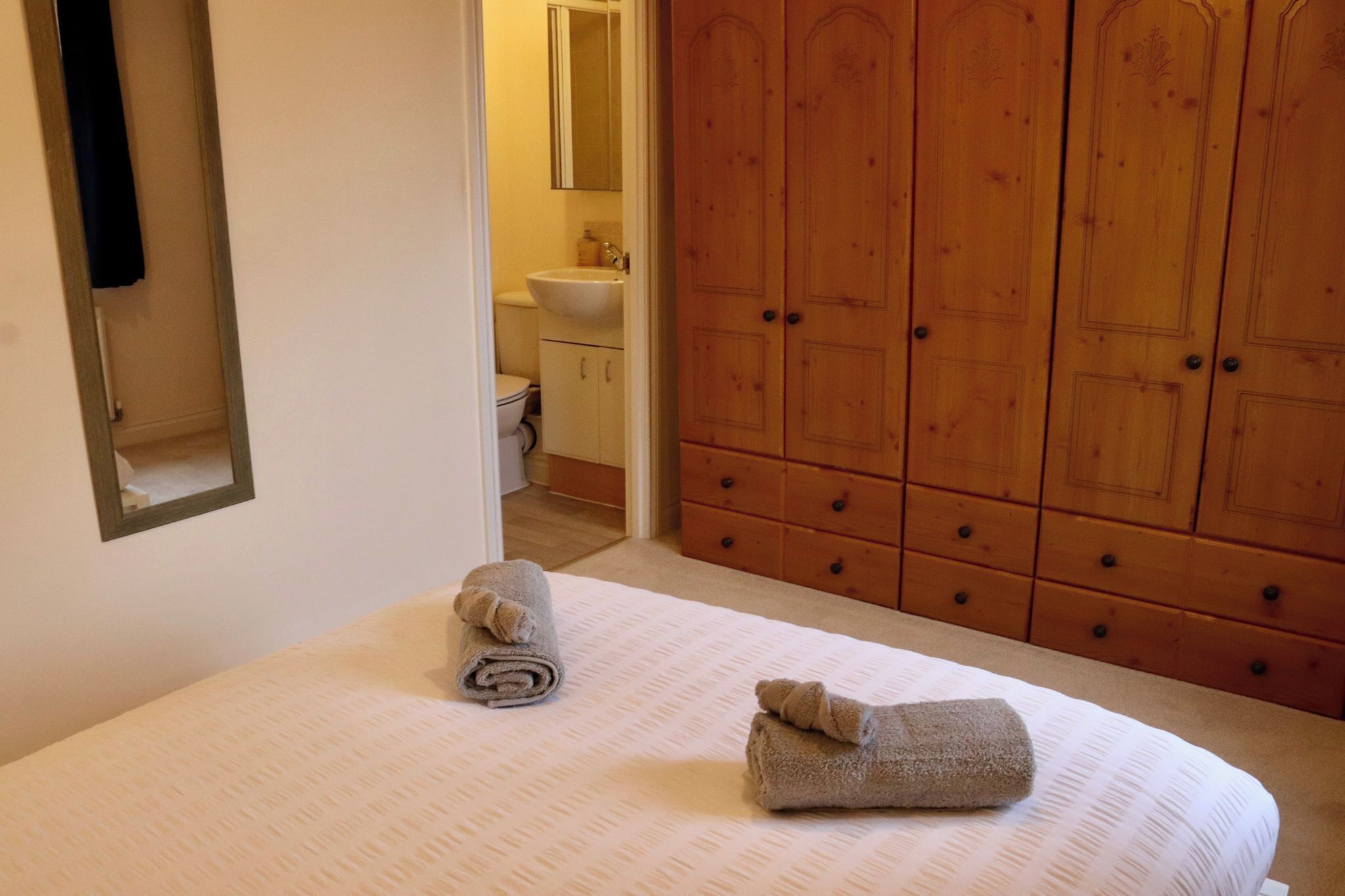 3 bedrooms, iron/ironing board, Internet, bed sheets