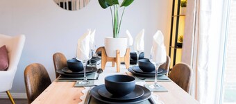 Luxe 3BR - 8 Min to Town Centre - Bradgate Park & Leicester - Parking - Garden