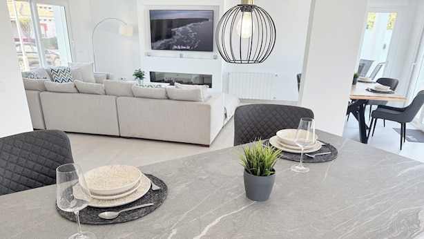 Dining - Luxury 4 Bedroom Villa - Frontline Golf Views - Private Pool - WiFi - AC (Torre-Pacheco)