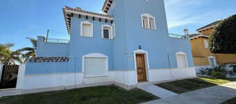 Luxury 4 Bedroom Villa - Frontline Golf Views - Private Pool - WiFi - AC