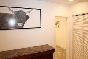 Interior - Gorg 2BR/1BA in Pavonia (Jersey City)