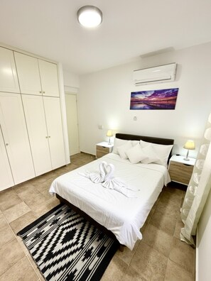 2 bedrooms, iron/ironing board, free WiFi, bed sheets - 2-bedroom apartment in Universal – Beach & Old Town within walking distance! (Pafos)