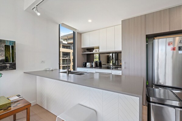 Fridge, microwave, oven, stovetop