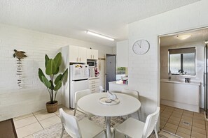 Dining - Beachside Apartment Overlooking Casey’s Beach (Batehaven)