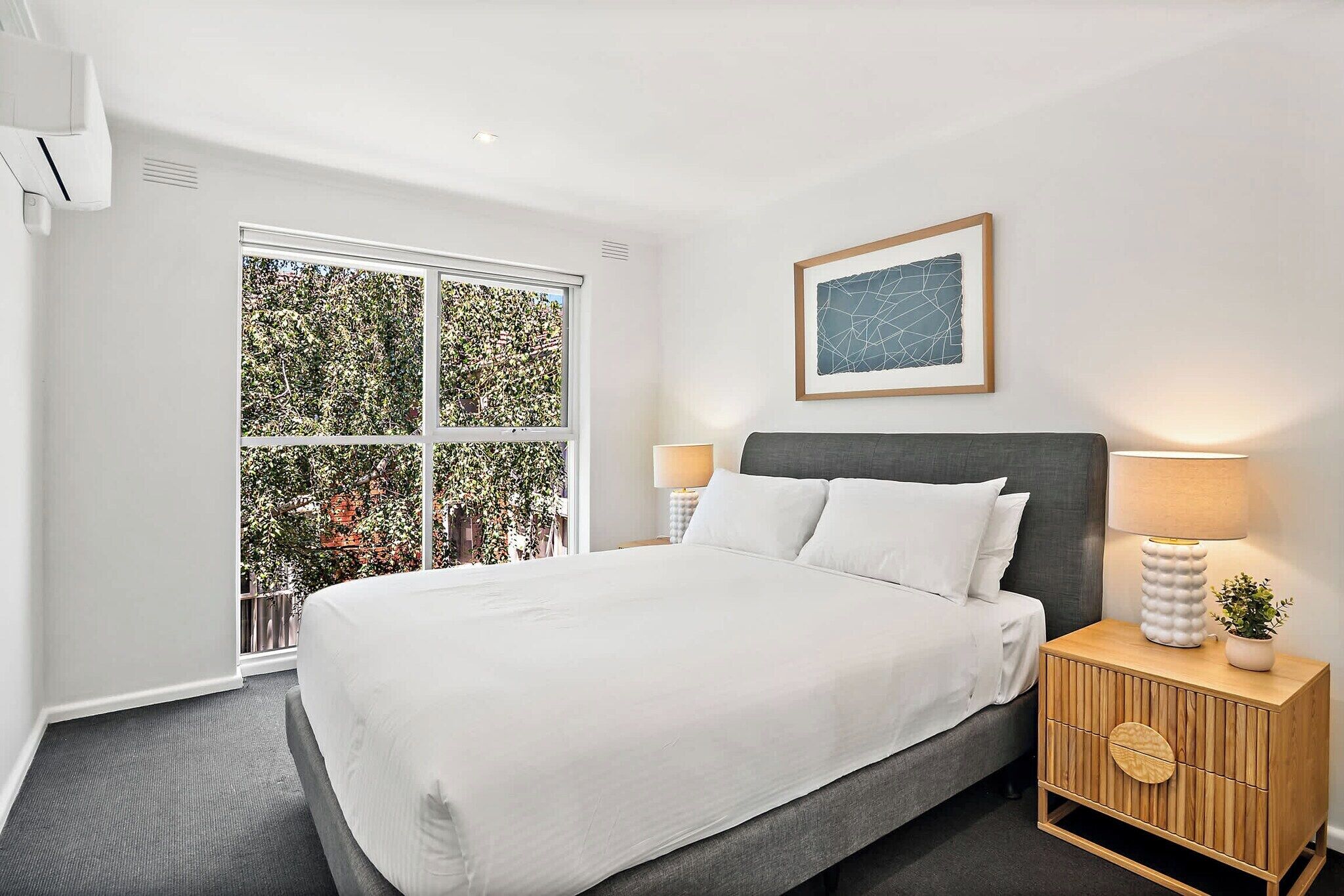 2 bedrooms, iron/ironing board, bed sheets