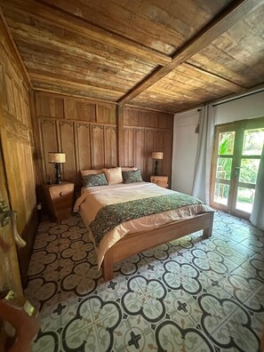 7 bedrooms, iron/ironing board, Internet, bed sheets