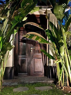 Exterior detail - MUNAROSE ESTATE (KUTA)