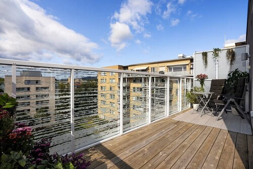 Charming Oslo Apartment - Modern Comfort & City Views